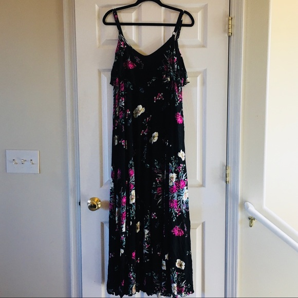 NWT TORRID Black Floral Hacci Knit Maxi Dress SZ 1 - Picture 5 of 8